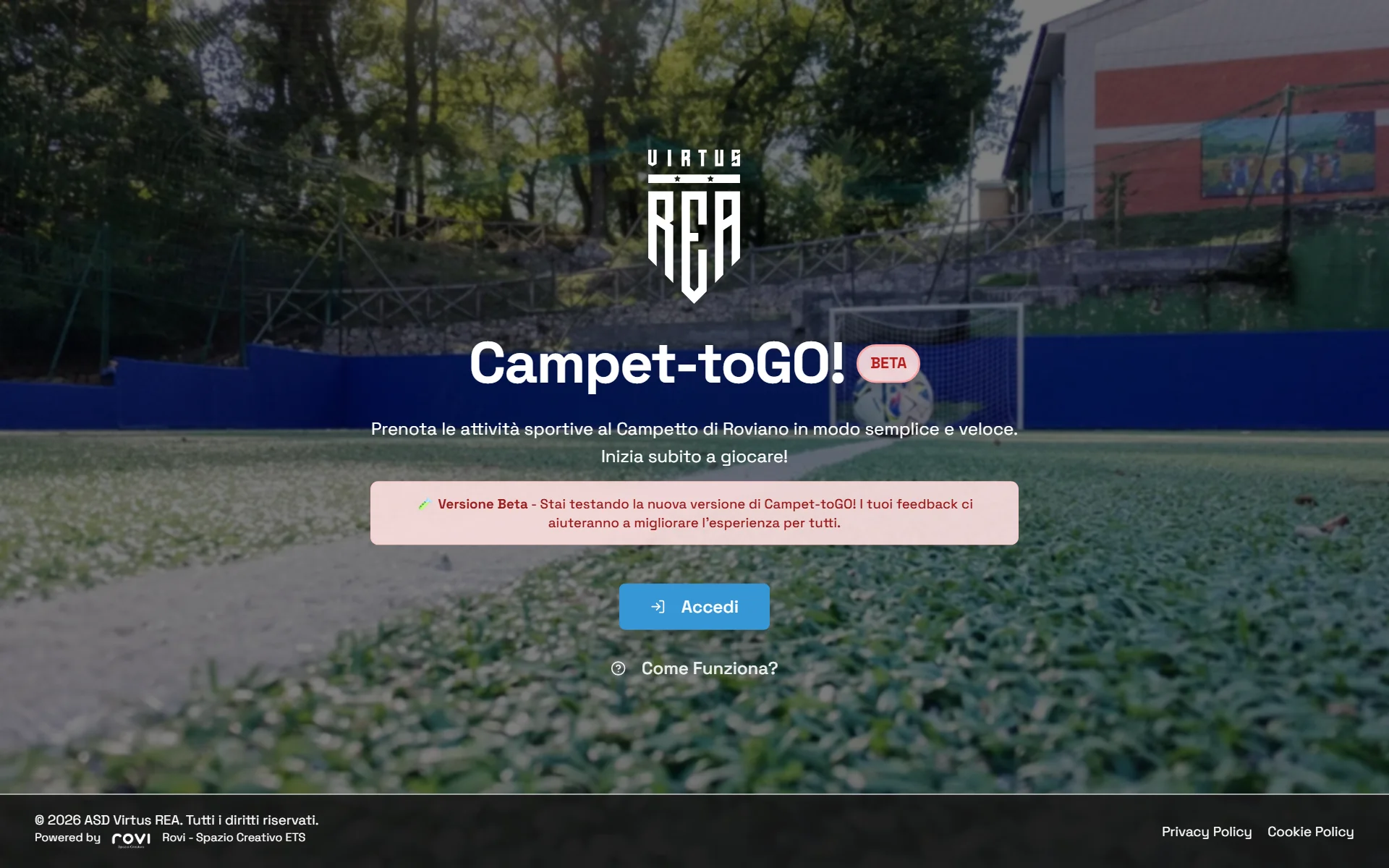 Home di CampettoGO su computer: il campo e il pulsante Accedi